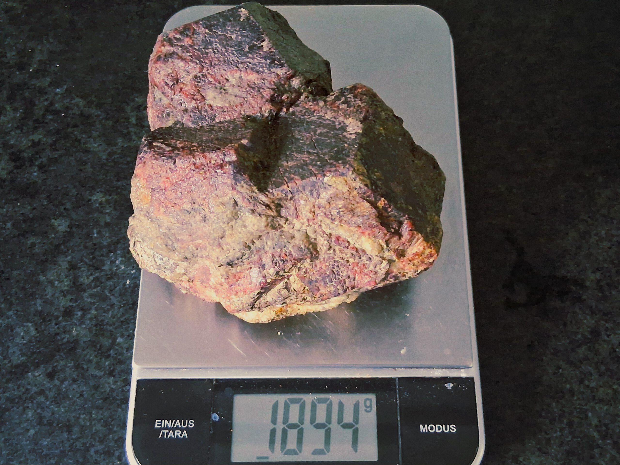 Gewicht des Rätselsteins: 1.894 g
