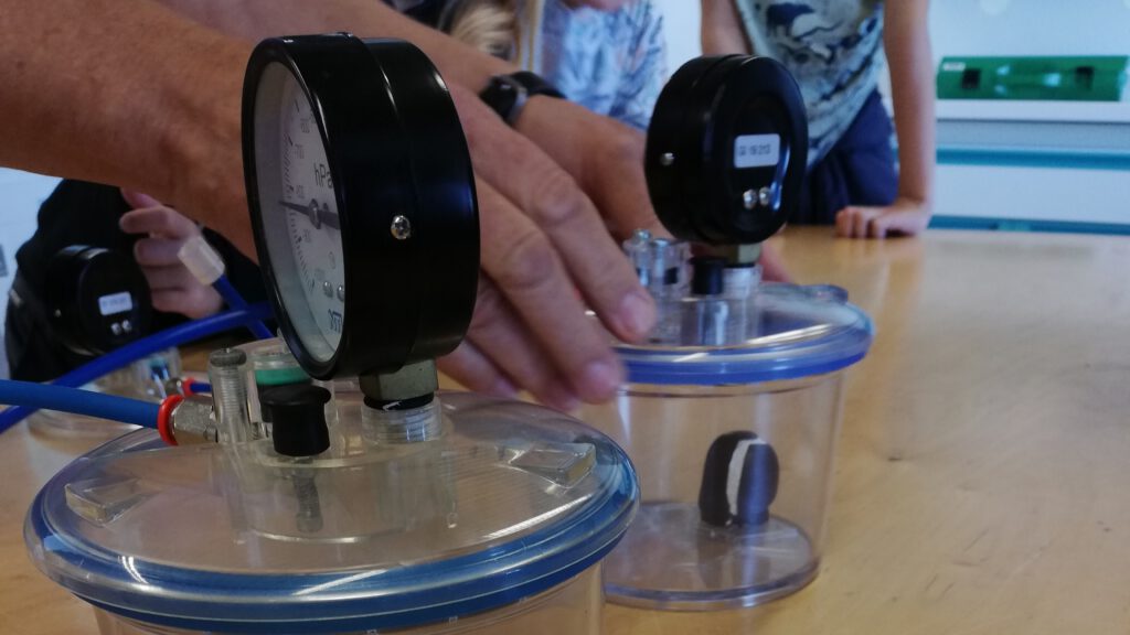 Experiment mit der Unterdruckkammer